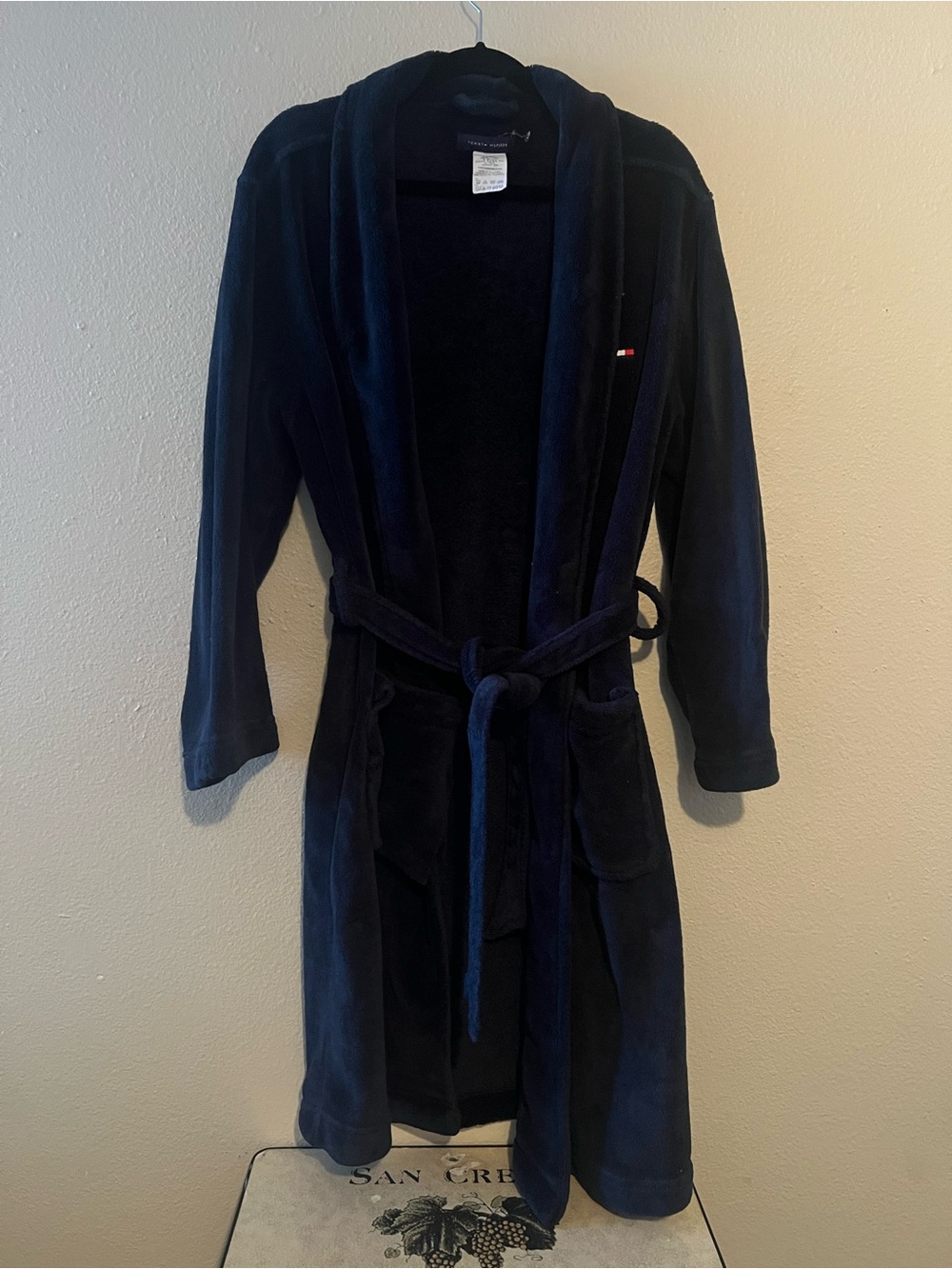 Tommy Hilfiger Navy Blue Plush Robe with Belt pockets are coming loose.